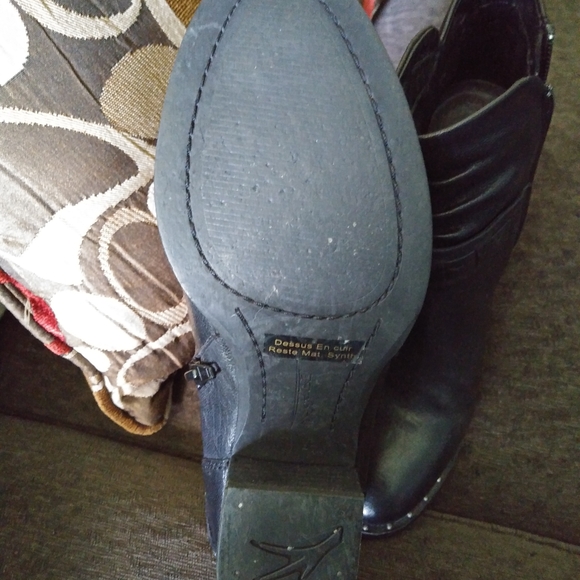 Genuine leather Earth brand booties - Picture 4 of 5